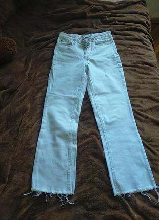 Укороченные джинсы сейчас, размер с, замеры по запросу.