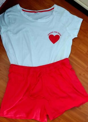 Пижама футболка + с красными шортами1 фото