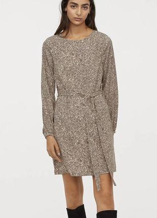 Короткое платье с леопардовым рисунком h&m