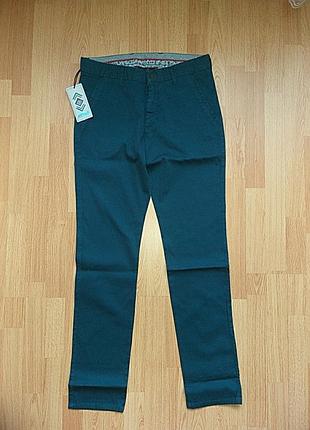Брюки chinos
