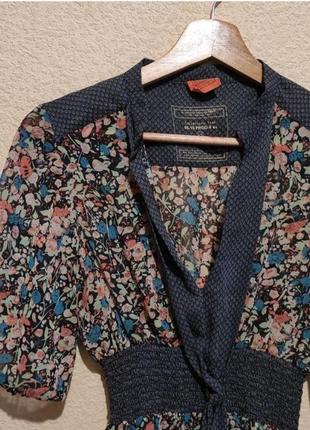 Женская блузка object collection item прозрачная в цветочный принт с резинкой на талии3 фото