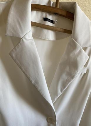 Новый белый пиджак размер s-m, подходит на m-l2 фото