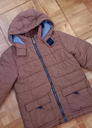 Фирменая куртка деми на 8-9 лет
