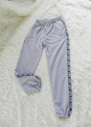 ⛔ спортивні штани з лампасами