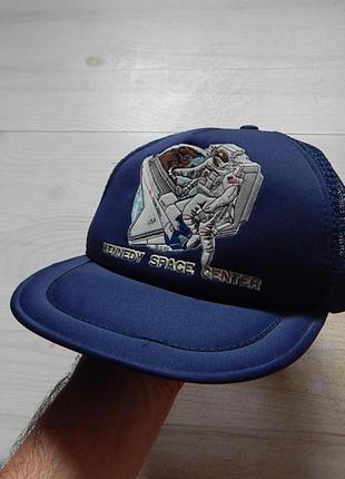 Кепка тракер vintage nasa space kennedy center tracker hat