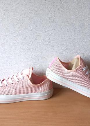 Стильные дышащие кеды converse указан 40 р. стелька 25,5 см.