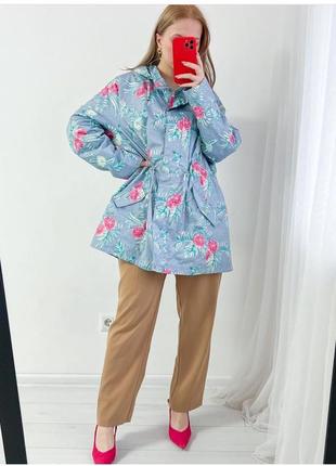 Курточка в цветочный принт2 фото