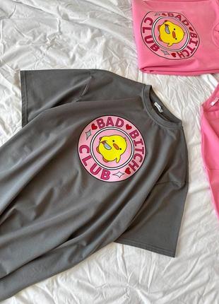 Якісна та стильна футболка оверсайз з надписом “bad bit’h club” 💕 рожева футболка на подарунок дівчині 💕8 фото