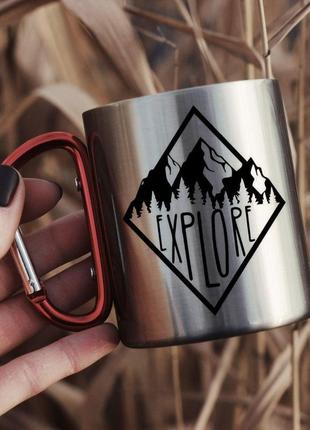 Металлическая кружка на карабине