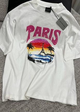 Женская футболка в стиле balenciaga