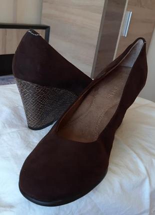 Зручні туфлі замша