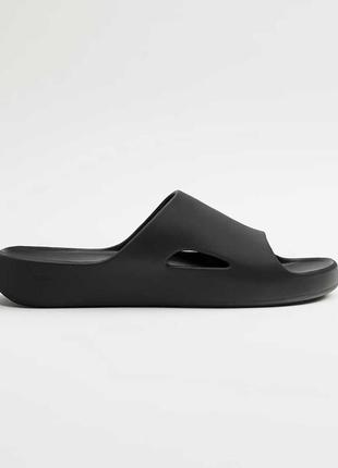 Чоловічі шльопанці, сланці zara