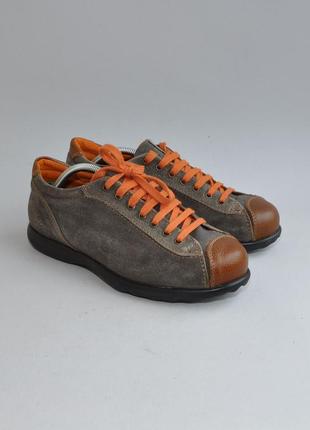 Итальянские идеальные кроссовки полностью натуральная кожа хорошее качество