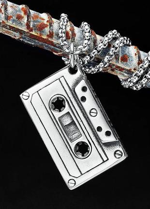 Мужской кулон подвеска с цепочкой cassette на шею из медицинской стали под серебро с аудиокассетой2 фото