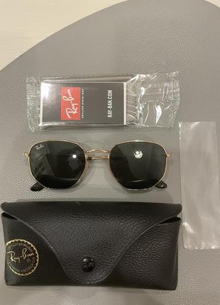 Солнцезащитные очки ray ban