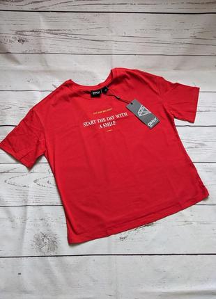 Плотная красная футболка от only3 фото