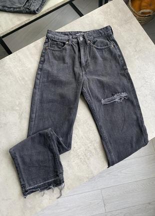 Базовые джинсы прямого кроя1 фото