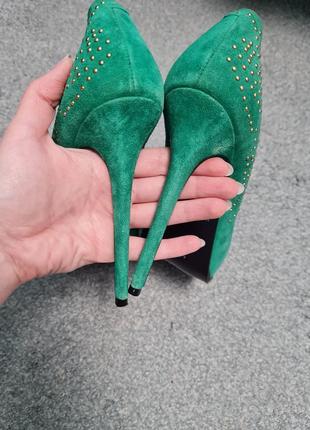 Смарагдові замшеві туфлі шпильки carvela4 фото