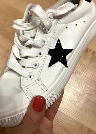 Кросівки білі,білі кеди