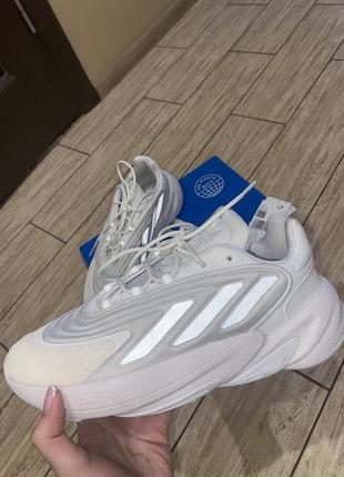 Adidas ozelia