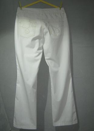 Итальянские молочные женские летние джинсы состояние новой вещи4 фото