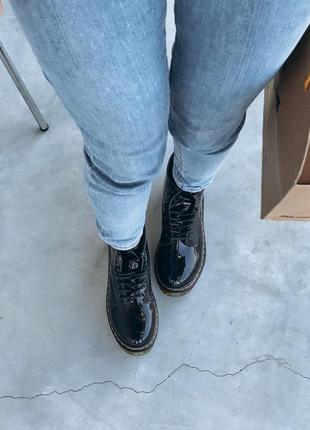 Лаковані черевики dr martens чорного кольору (36-40)💜5 фото