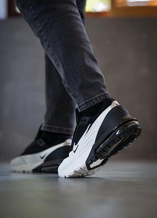 Nike 8