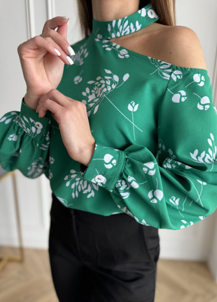 Ошатна квіткова блуза з відкритим плечем вільна 4 кольори8 фото