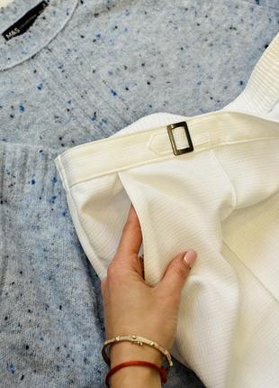 Белые брюки брендовые в деловом стиле5 фото