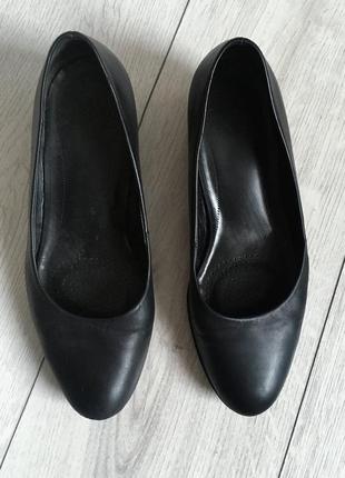 Gabor туфлі німеччина натуральна шкіра чорні оригінал 38,5 розмір