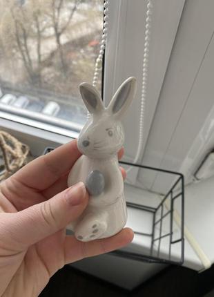 Керамическая статуэтка кролик Пасхи