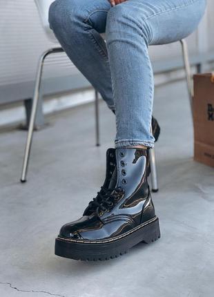 Зимние ботинки dr martens меховые на платформе лак кожа (36-40)💜7 фото