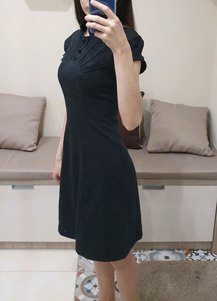 Чорне плаття приталеное