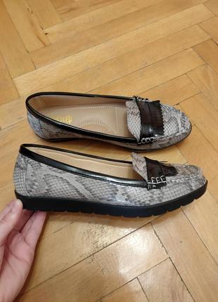 Стильные туфли лоферы змеиный принт freestep, 37,5 - 38 размер1 фото