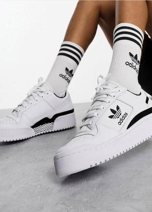 Черно белые кроссовки adidas оригинал новые4 фото