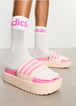 Молочно розовые шлепки adidas оригинал новые