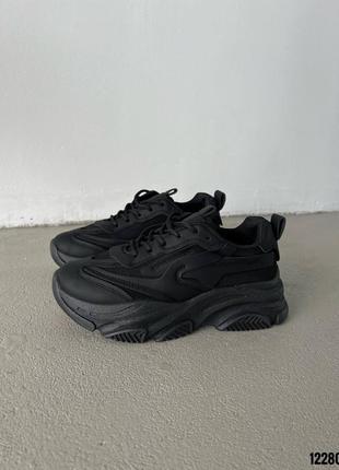 Черные матовые кожаные текстильные кроссовки на толстой грубой рельефной подошве платформе10 фото