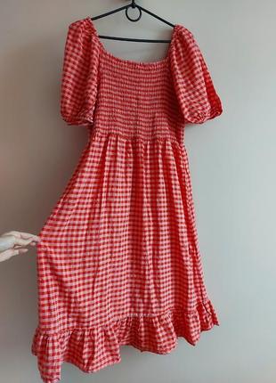 Яркое платье миди, платье в мелкую клетку с пышными рукавами и оборкой, р. 184 фото