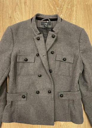 Шерстяной укорочённый пиджак 55% wool шанель
