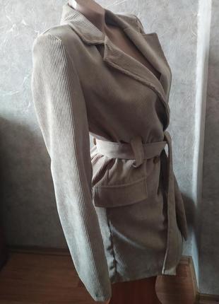 Вельветовый бежевый плащ пиджак3 фото