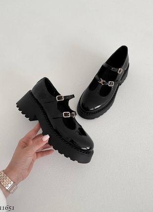 Черные натуральные лакированные лаковые туфли с ремешками на толстой подошве лак8 фото