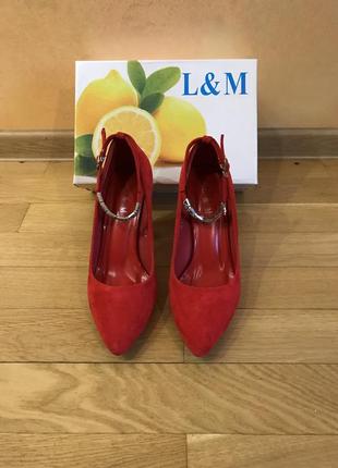 Жіночі туфлі-човник l&m (як нові, 38р.; женские туфли)3 фото
