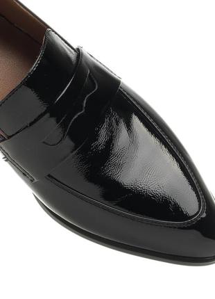 Туфли женские черные лакированные с острым носком 2385т6 фото