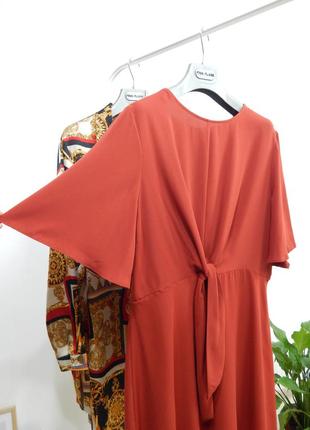 Терракотовое платье отрезное ярусное с объемными рукавами свободного кроя с связками поясом2 фото