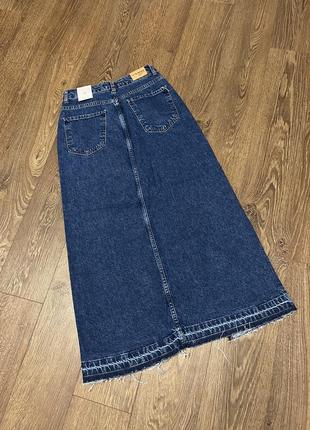 Юбка джинсовая с распоркой новая миди юбка джинсовая7 фото