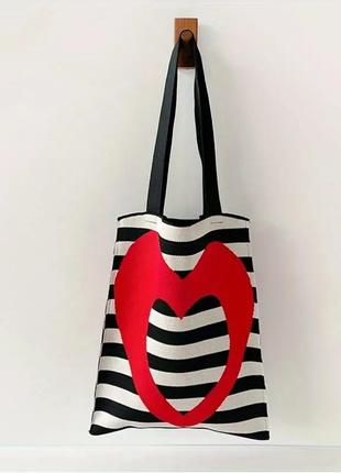 Тренд стильна жіноча в'язана текстильна сумка шопер на плече графічний принт серце