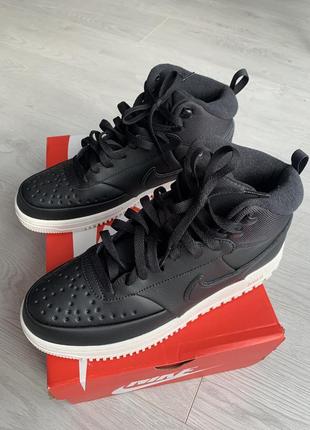 Кросівки nike court vision mid wntr3 фото