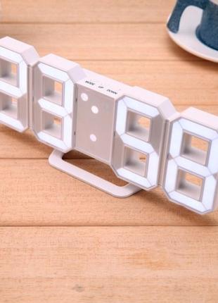Світлодіодний цифровий годинник у вигляді цифр white clock