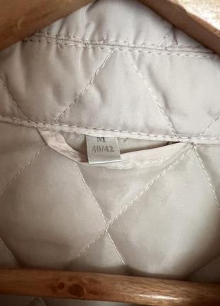 Белая, молочная стеганная демисезонная куртка giada3 фото