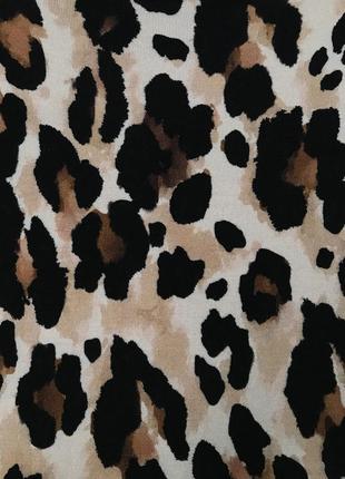 Довга сукня з анімалістичним принтом sosandar леопардова сукня міді леопардове плаття максі леопард7 фото